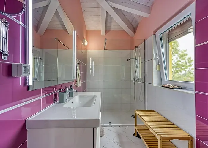 Дом отдыха Family Friendly House With A Swimming Pool Antonci, - 24239