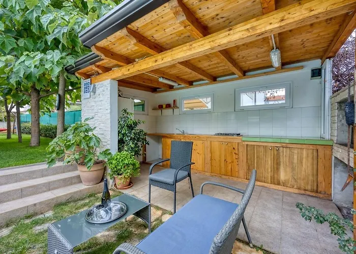 Family Friendly House With A Swimming Pool Antonci, - 24239 Дом отдыха